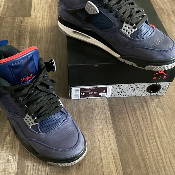 Good box missing insoles